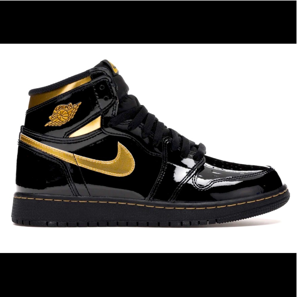 Jordan 1 Retro High black metallic gold size 8.5 women